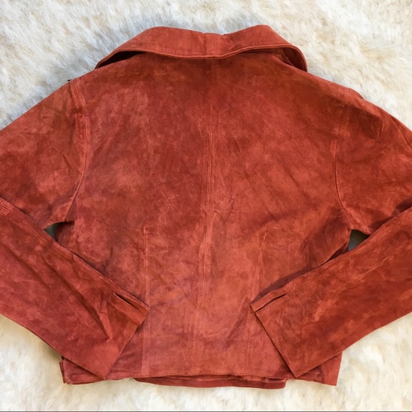 Atelier • Cropped Suede Jacket w/ Side Tie - Picture 4 of 7